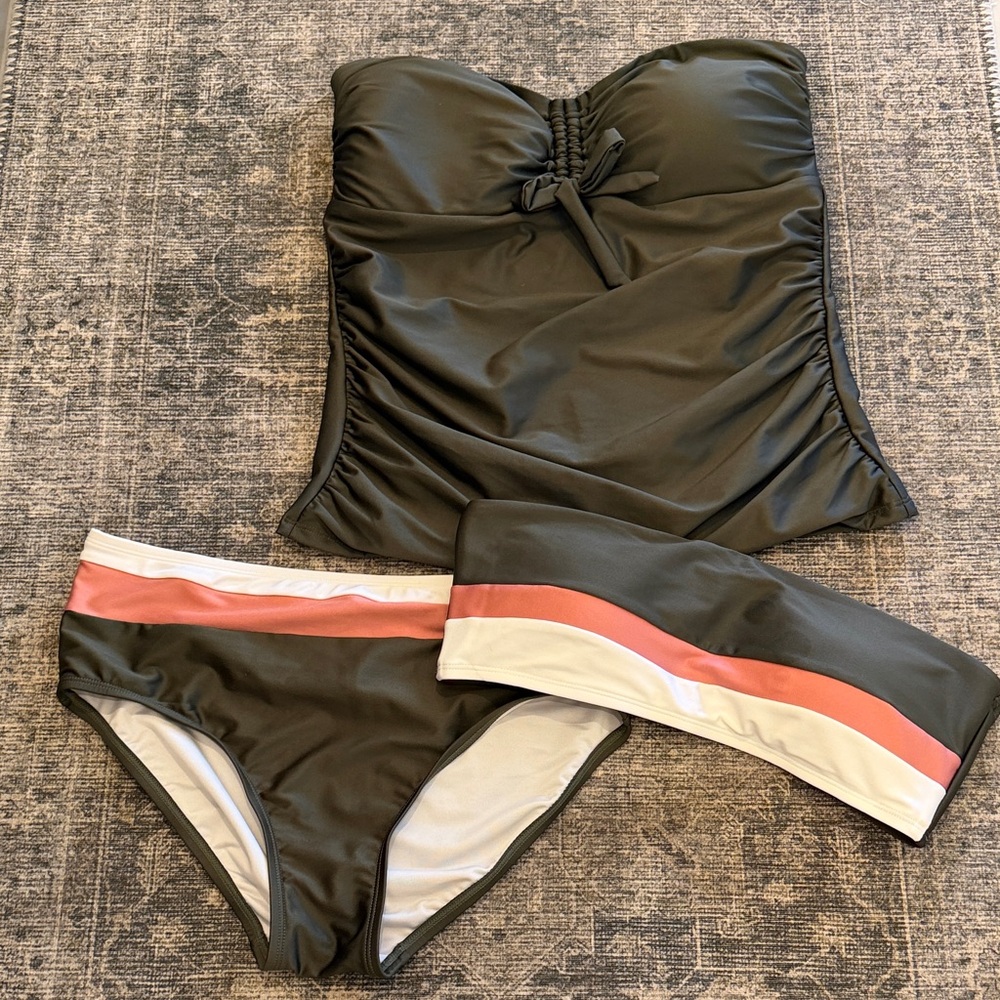DKNY Strapless green and pink Swimsuit Set